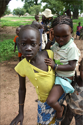 Niños del poblado - Bosque de baobabs