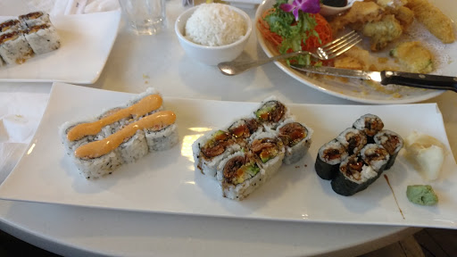 Sushi Restaurant «Robata Japanese Steak House», reviews and photos, 1500 Oakley Seaver Dr #5, Clermont, FL 34711, USA