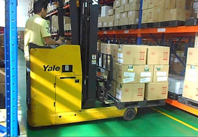 Reach Truck đứng lái Yale FBR25SZ FBR25WZ