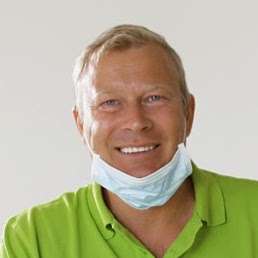 Dr. med. dent. Peter Schuster logo