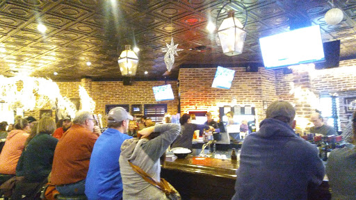 American Restaurant «Luckys 13 Pub», reviews and photos, 2033 Burnsville Center, Burnsville, MN 55306, USA