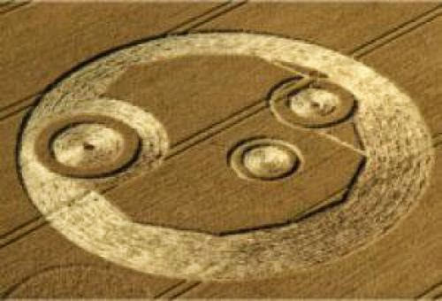 Mystery Crop Circle Appears By The Wrekin In Shropshire England