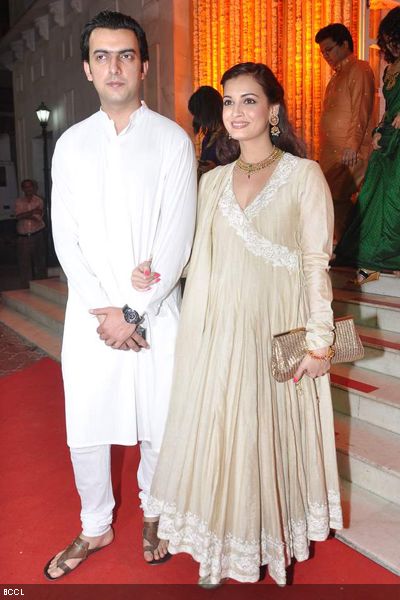 Sahil Sangha with Dia Mirza arrive hand in hand at Udita Goswami and Mohit Suri's wedding ceremony, held at ISKCON Juhu in Mumbai on January 29, 2013. (Pic: Viral Bhayani)