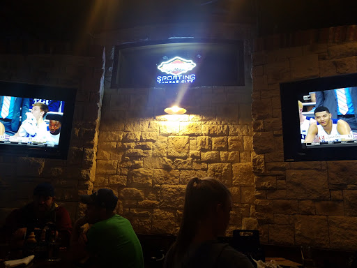 Bar «The BrewTop Pub and Patio», reviews and photos, 8614 N Boardwalk Ave, Kansas City, MO 64154, USA