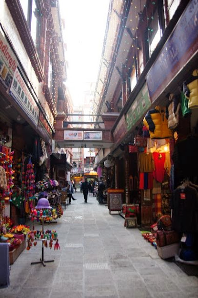 達人帶路-環遊世界-尼泊爾-空蕩蕩購物街