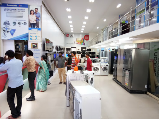Vijay Digital, 2nd Lane, Arundelpet, Guntur, Andhra Pradesh 522002, India, Electronics_Retail_and_Repair_Shop, state AP