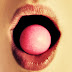 Tại sao kẹo cao su thổi bong bóng lại thường có màu hồng?