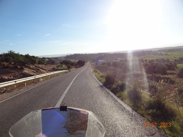 Marrocos e Mauritãnia a Queimar Pneu e Gasolina - Página 3 DSC05592