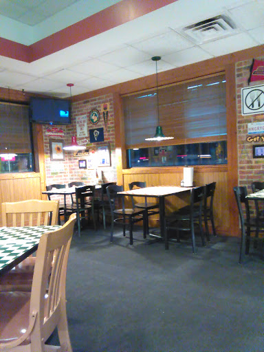 Pizza Restaurant «Pizza Hut», reviews and photos, 2386 Troy Rd, Edwardsville, IL 62025, USA