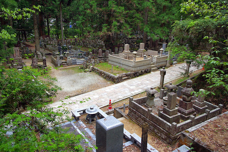 Cementerio de Okunoin, Koyasan