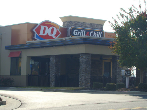 Fast Food Restaurant «DQ Grill & Chill Restaurant (Dairy Queen)», reviews and photos, 51 W May St, Winder, GA 30680, USA