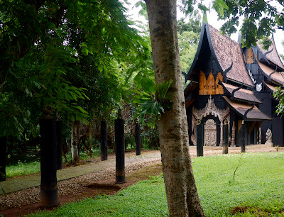 Черный храм в Чианг Рае