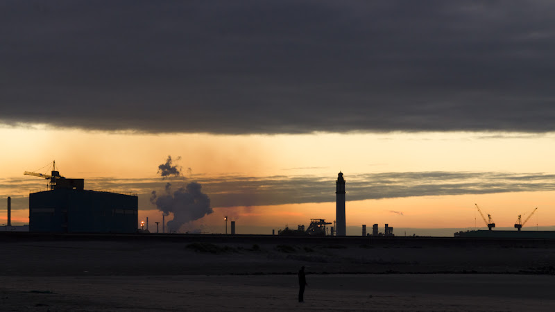 nuage sur bande de couchant... 20111013_03_coucher_soleil_raffinerie_DSC5677