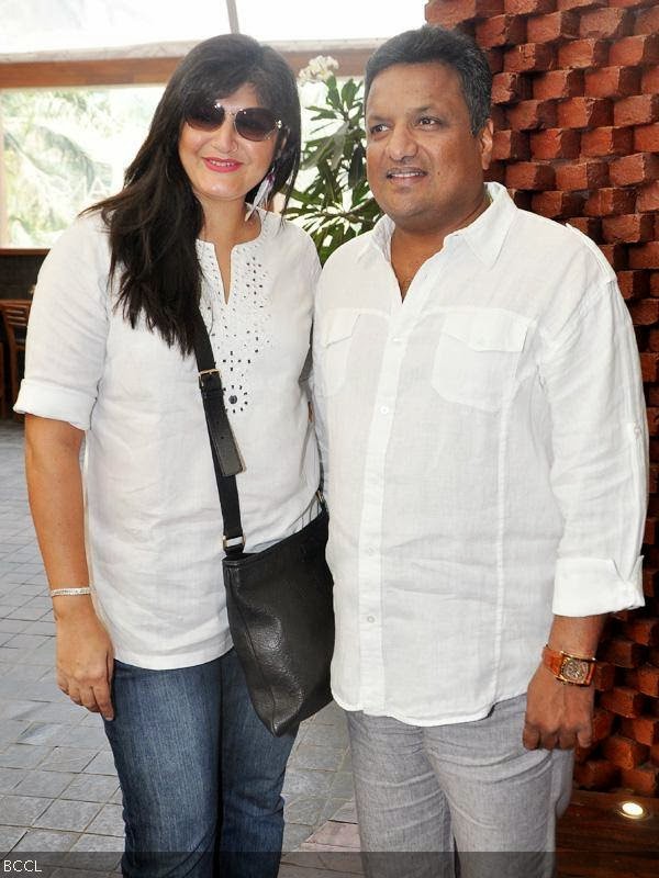 Sanjay Gupta with wife Anu during Naved Jaffrey's b'day party, held in Mumbai. (Pic: Viral Bhayani)