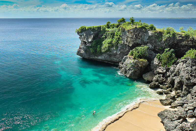 pantai balangan bali