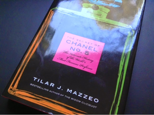 The Secret of Chanel No. 5 - by Tilar J Mazzeo (Paperback)
