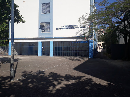 Escola Municipal Desembargador Ney Palmeiro, Tv. Igarapé Açu, 340 - Jacarepagua, Rio de Janeiro - RJ, 22780-081, Brasil, Escola_Municipal, estado Rio de Janeiro