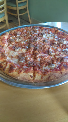 Pizza Restaurant «Pizzeria Da Vinci», reviews and photos, 181 Main St, Deep River, CT 06417, USA