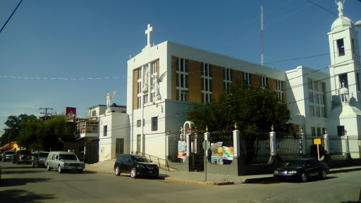 Parroquia Santa María de Guadalupe, Matamoros 365, Zona Centro, 26200 Cd Acuña, Coah., México, Institución religiosa | COAH