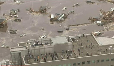 [Internacional] Diversas Fotos do Aeroporto Inundado no Japão (Sendai)  Aerop+Sendai_Japao_Tsunami_mar2011+%252812%2529
