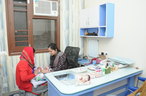 Newborn Child Specialist - Dr. lucky Bhalla Sehgal - Amritsar India, Ground Floor, 27-A , Circular Road,, Near Trillium Mall, Amritsar, Punjab 143001, India, Pediatrician, state PB