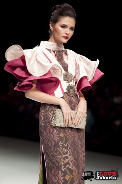 Mangala Iddhu Chandra_Silk Road_Indonesia Fashion Week 2013_Jakarta_JCC Senayan