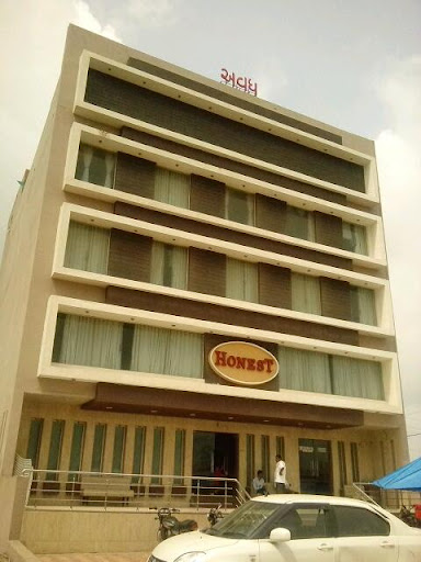 Avadh Hotel, 8-A National Highway, Nr. Lalpar, Opp. Omkar Petrol Pump,, Morbi, Gujarat 363642, India, Indoor_accommodation, state GJ