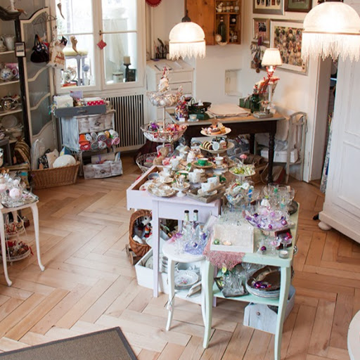 Sahne & Flieder Atelier, vintage store