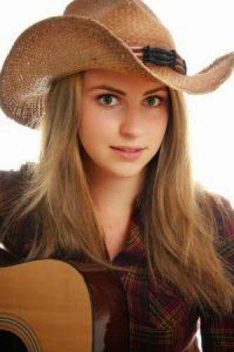 Learning The Basics Of Finding Alluring Cowgirl Singles Online