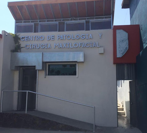 Centro de Patologia y Cirugia Maxilofacial, Av. Mutualismo 931, Zona Centro, 22000 Tijuana, B.C., México, Cirujano maxilofacial | BC