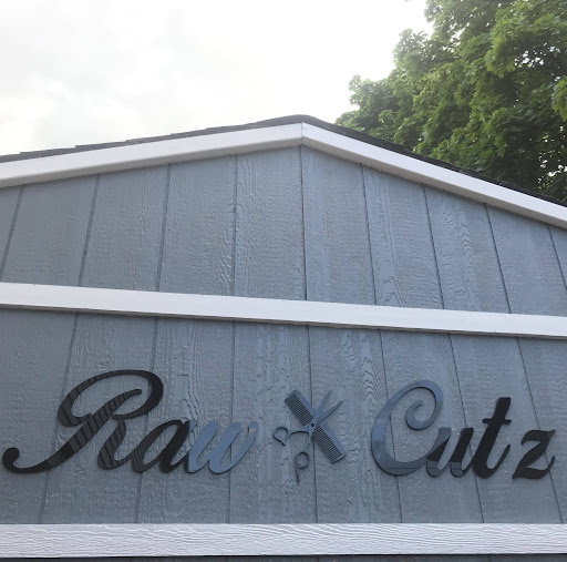 Raw Cutz Barbershop logo