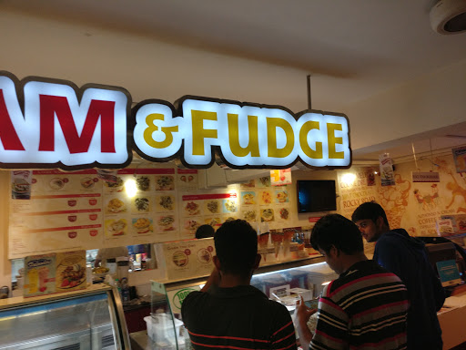 Cream & Fudge, T-27,7th avenue,besant nagar,chennai-600090, 7th Ave, Ashtalaxmi Garden, Besant Nagar, Chennai, Tamil Nadu 600090, India, Dessert_Shop, state TN