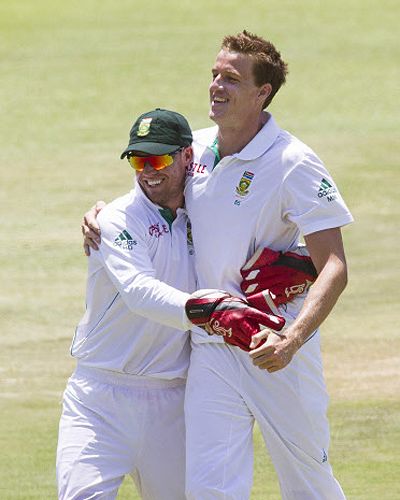 Fast bowlers Dale Steyn and Morne Morkel used the second new ball to devastating effect as South Africa won by an innings and 193 runs before lunch on the fourth day. It was their second successive innings win against the outclassed New Zealanders. 