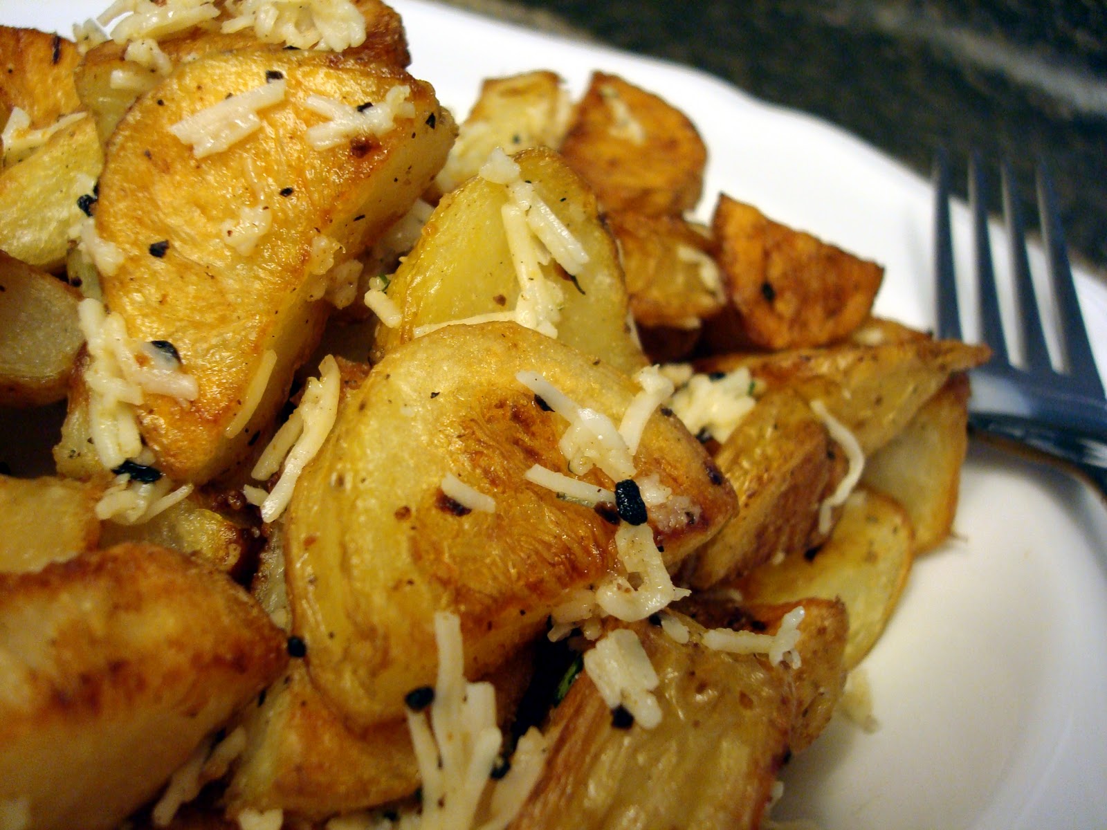 Ommy Noms Asiago Roasted Potatoes