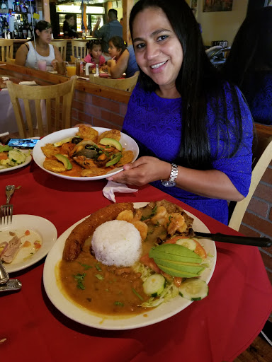 Ecuadorian Restaurant «Las Cascada», reviews and photos, 35 Main St, Haverstraw, NY 10927, USA