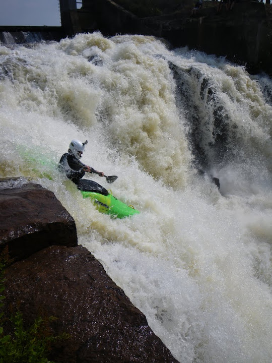 Graham Seiler going first on the putin drop of the Beaver