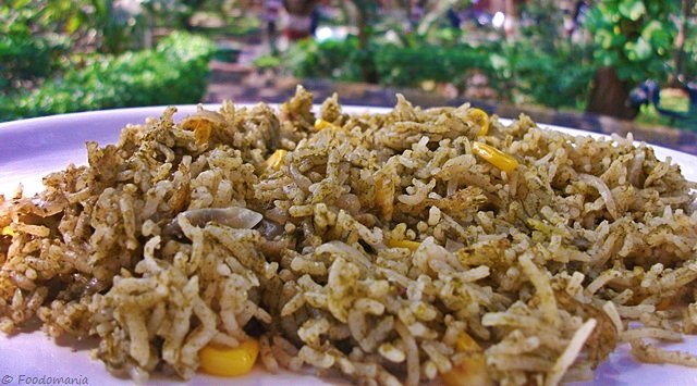 Arroz Verde Mexican Green Rice Recipe | Written by Kavitha Ramaswamy of Foodomania.com