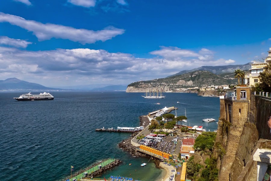 За что платят богатые: круиз на Azamara Quest (Бонифачио, Сиракузы, Таормина, Сорренто)