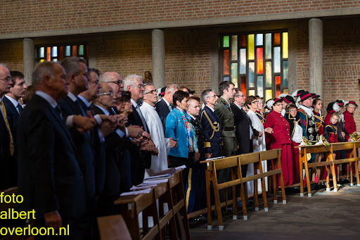 herdenkingsdienst en een stille tocht naar het Engelse kerkhof 12-10-2014 (29).jpg