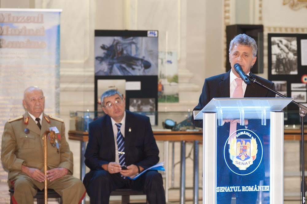 FOTO Principesa Margareta, la expoziția 70 de ani de la luptele de eliberare a teritoriului național, la Senatul României Principesa Margareta, la expoziția 70 de ani de la luptele de eliberare a teritoriului național, la Senatul României
