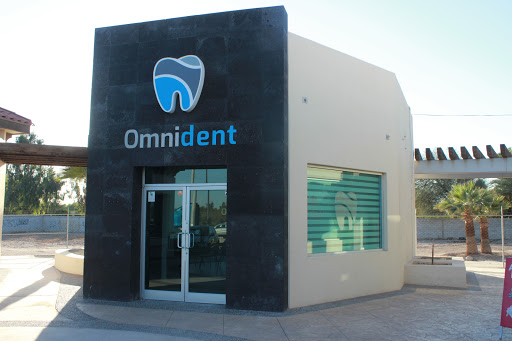 Omnident Clinca Dental, Calzada Abelardo L Rodriguez 958, Local 2, Poblado Compuertas, 21218 Mexicali, B.C., México, Clínica odontológica | BC