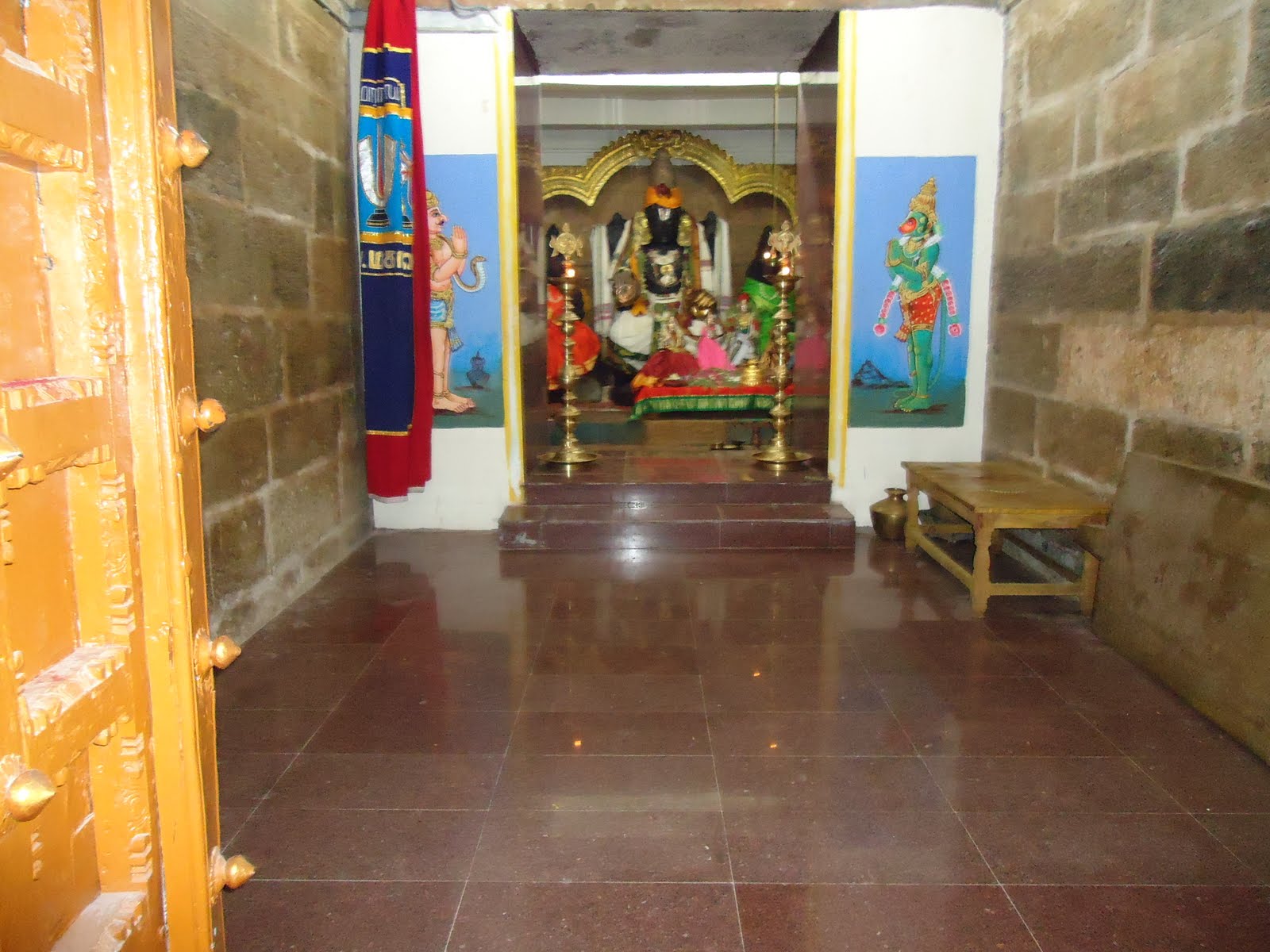 Sri Neelamega Perumal Temple, (Thanjaimamani), Thanjavur - Divya Desam 19