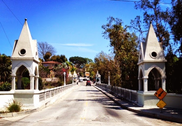 Los Feliz, Shakespeare Bridge
