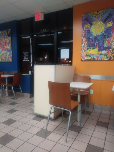 Mexican Restaurant «Taco Bell», reviews and photos, 640 NE 125th St, North Miami, FL 33161, USA