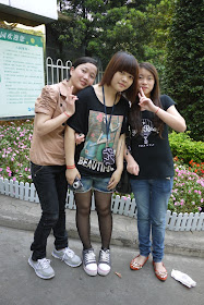 Three girls at Jingshan Park in Zhuhai