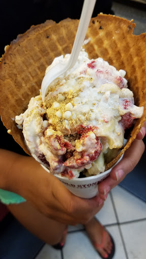 Ice Cream Shop «Cold Stone Creamery», reviews and photos, 101 W Main St B, Alhambra, CA 91801, USA