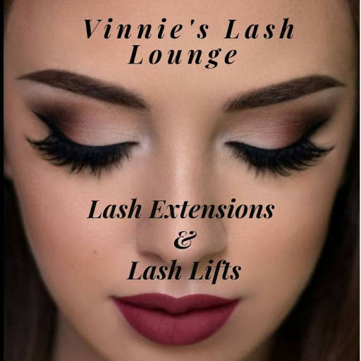 Vinnie's Lash Lounge logo