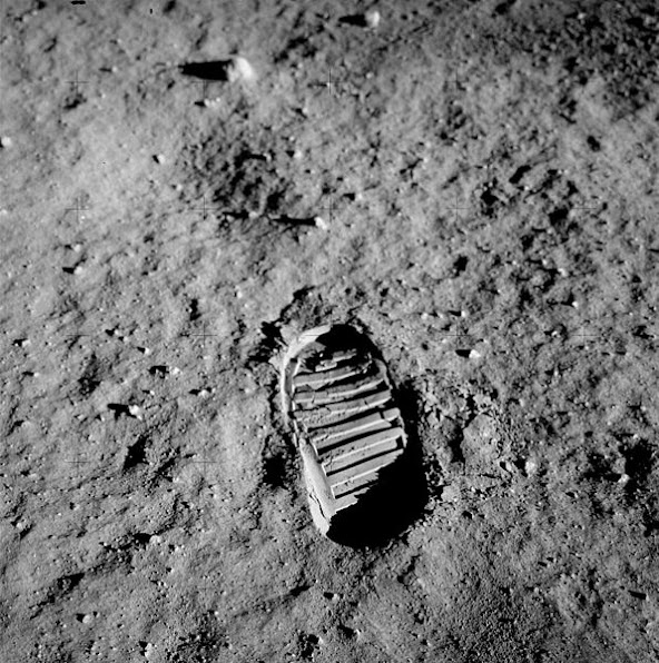 il primo piede sulla Luna