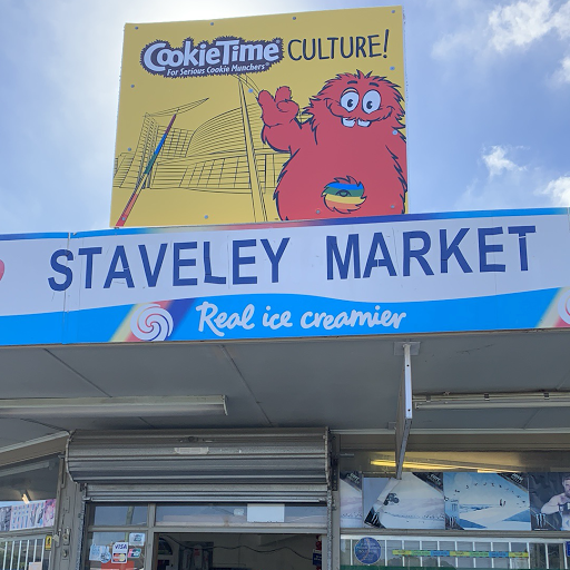 Staveley Market logo