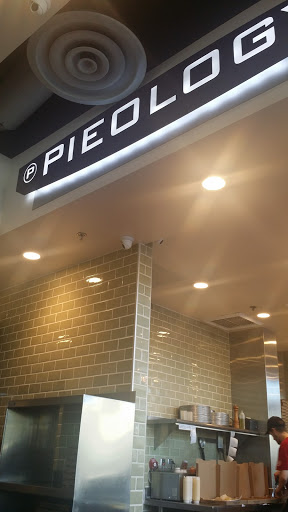 Pizza Restaurant «Pieology Pizzeria», reviews and photos, 1020 16th St, Sacramento, CA 95814, USA